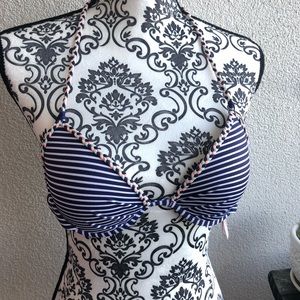 NWT Victoria’s Secret Swim Stripe Bikini Top 34A